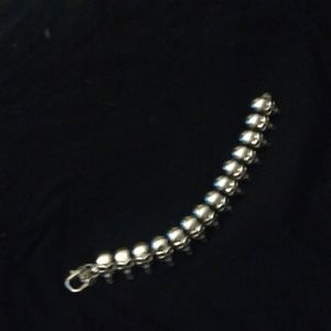 Men's stainless steel heavy duty skull bracelet 9 in